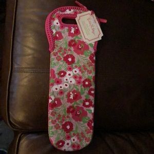 COPY - NWT Lilly Pulitzer wine tote in Garden by the Sea